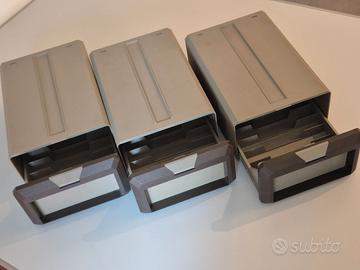 Contenitori per video-cassette VHS