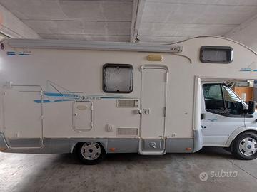Riomor Katamarano 8 Maxi grage con motore nuovo 