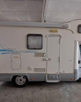 Riomor Katamarano 8 Maxi grage con motore nuovo 