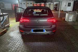 Golf 7 2018 5p 1,6 executive 115cv dsg
