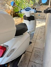 Vespa primavera 150