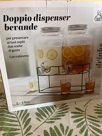 Dispenser per bevande con rubinetto