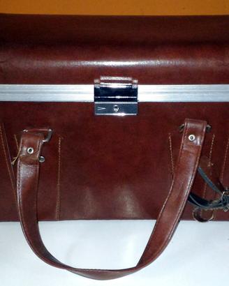 Borsa rigida per macchina fotografica