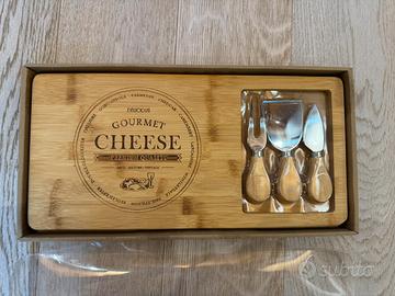 Tagliere formaggio in bamboo. Coltelli Koopman