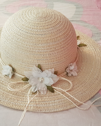 Cappellino in paglia