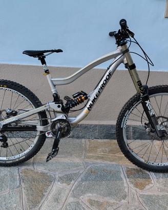 Bici da Downhill Nukeproof Scalp 26 - Taglia M