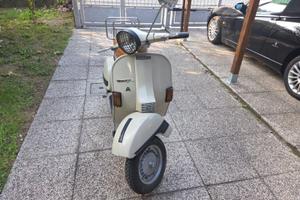 Vespa p150x