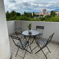 Tavolino pieghevole con 4 sedie pieghevoli