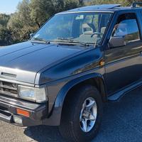 Nissan terrano 2,7 TDI 4x4 gancio t,ASI 