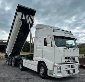 Trattore Stradale Volvo semirimorchio vasca Adige