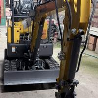 Mini escavatore 18 quintali