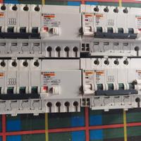 4 interruttori trifase con sgancio di minima