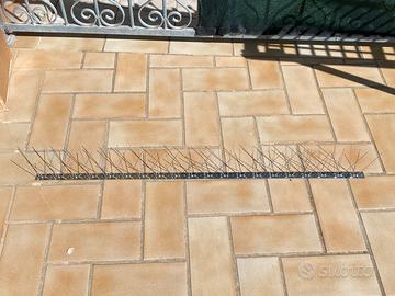 Dissuasore punte anti piccione inox con 80 spilli.