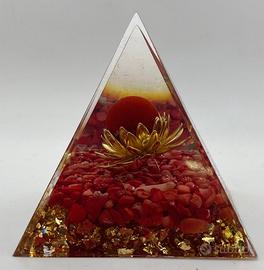 Piramide Orgonite Loto Corallo Bambù