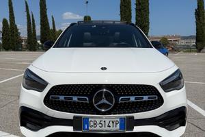 Mercedes-Benz GLA 200 GLA-H247 2020 d Premium auto