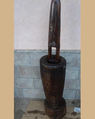 Pestello in legno di epoca 800