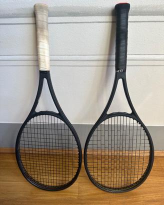 Racchette Pro Staff Federer, all black.