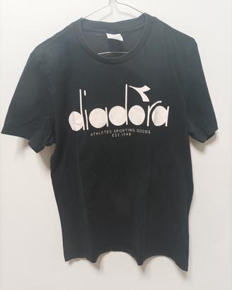 maglietta nera Diadora taglia M