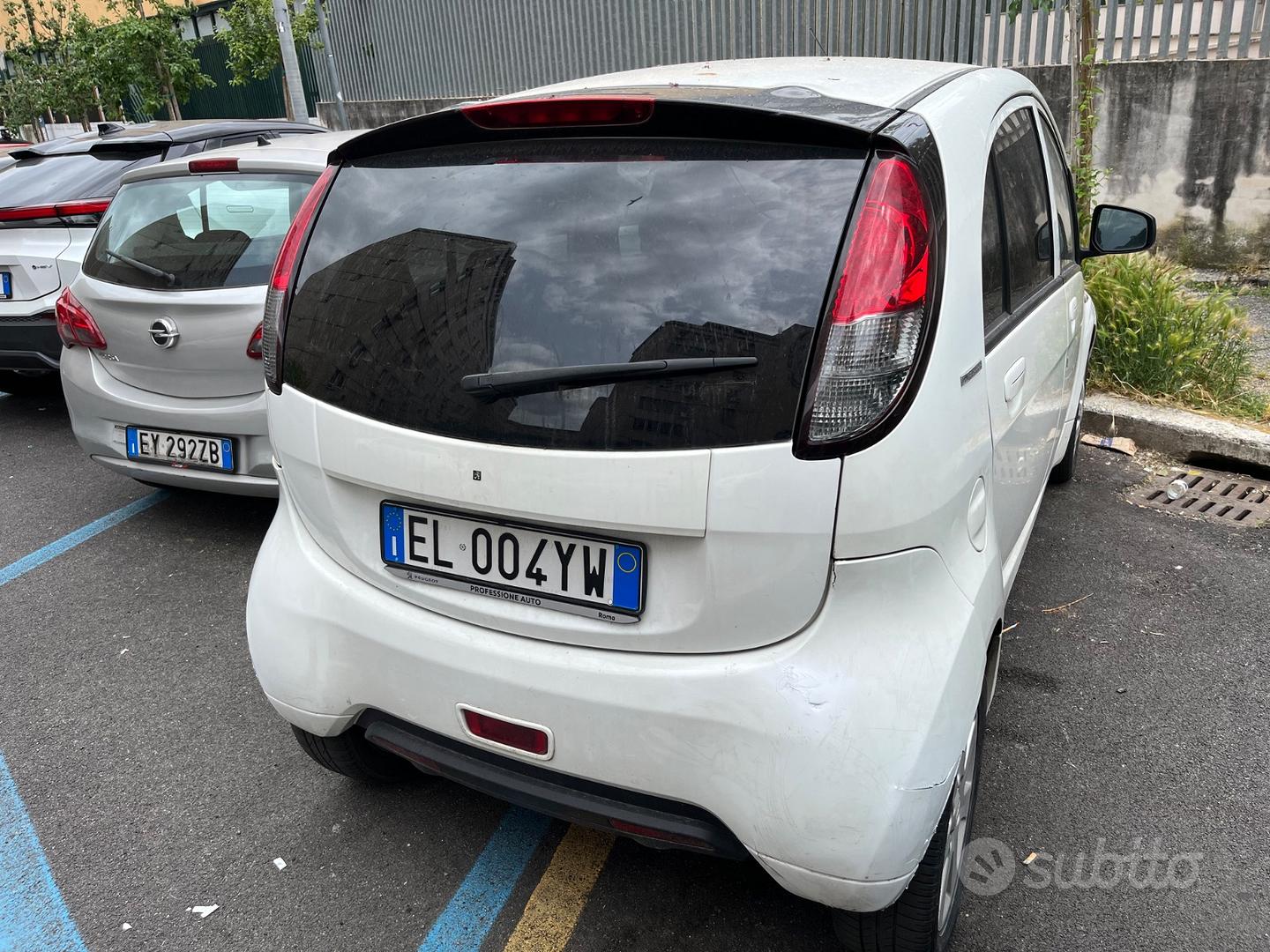 Peugeot Ion 2012 photo 4