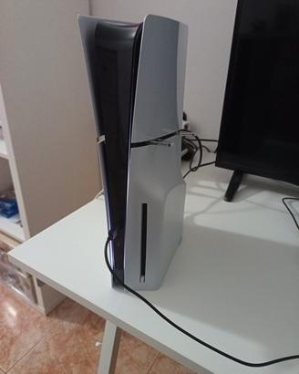 PS5 con 2 controller +unità disco