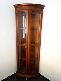 Vetrina angolare elegante vintage