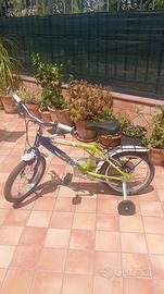 BICICLETTA A ROTELLE COME NUOVA E FUNZIONANTE 