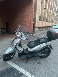 BEVERLY 300