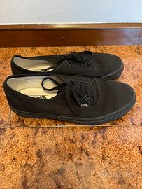 Vans Authentic nere