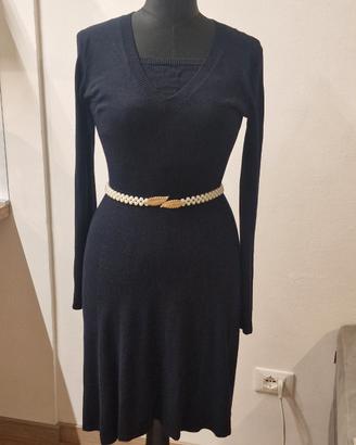 Abito in maglia blu scuro