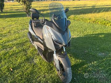XMAX 300/Tech MAX 