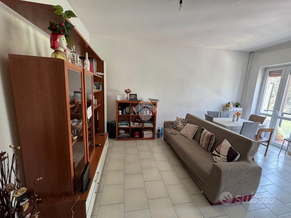 3 LOCALI A LISSONE - Vista 3