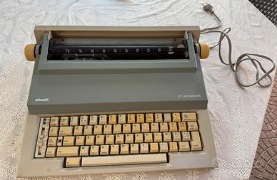 Macchina da scrivere elettronica Olivetti