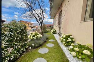 Appartamento con spazio esterno