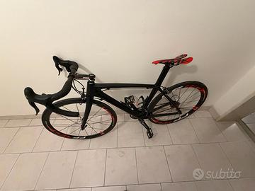 bicicletta da corsa carbonio