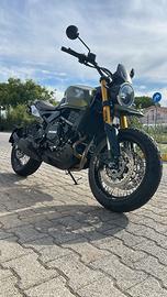 MOTO MORINI SEI E MEZZO SCR 650