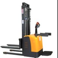 sollevatore stoccatore