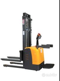 sollevatore stoccatore