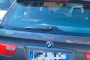 la mia BMW, che è soggetta a licenza GPL.