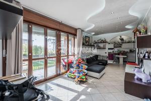 SANTA CATERINA - TRILOCALE IMMERSO NEL VERDE