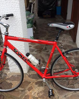 Bici da corsa su misura con manubrio city byke