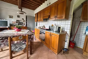 Rustico / Casale di 140 m² con 4 locali e posto au