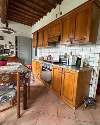 Rustico / Casale di 140 m² con 4 locali e posto au