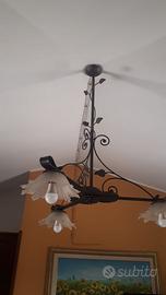 Lampadario in ferro battuto