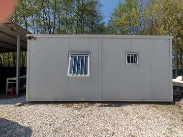 Box container con bagno e doccia
