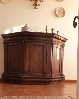 Antico pulpito da chiesa del Settecento in noce