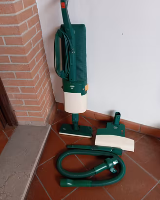 aspirapolvere folletto VK 121