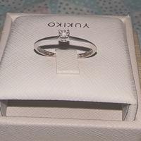 Anello oro con solitario Yukiko