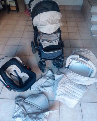 Passeggino Momon Vernuji trio beige