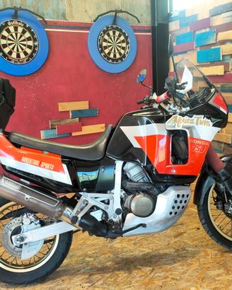 Honda Africa Twin XRV 750 RD04
