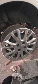 Cerchi in lega r15 per opel l/fiat grande punto